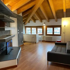 Interno 8 Con Box Auto Privato Gratuito , Ferrara Italia